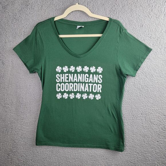 T-shirt Tee Womens M Green Cotton VNeck Irish Shamrock St Patricks Graphic Print - Picture 1 of 7
